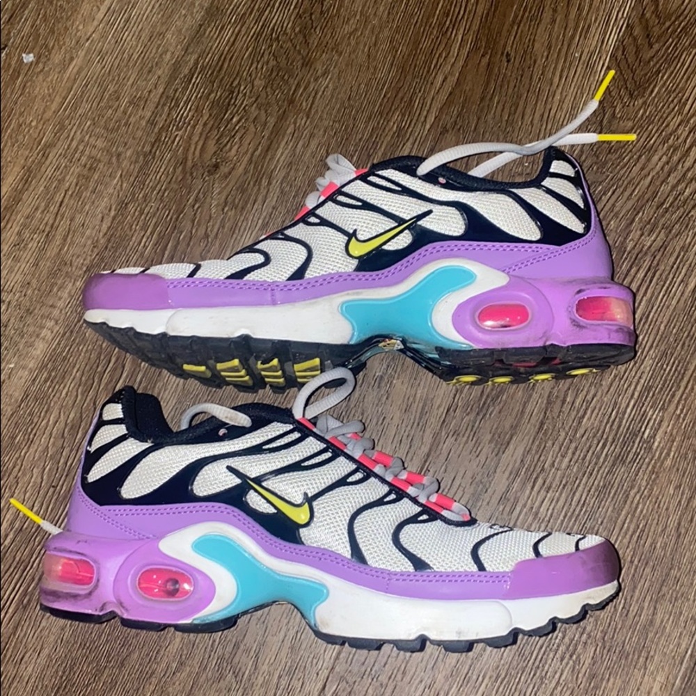 Women’s nikes
